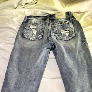 Miss Me Skinny Distressed Sz 26X31 Low Rise